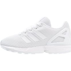 Adidas Originals ZX FLUX Tenisówki i Trampki white. Białe trampki męskie marki adidas Originals, z tworzywa sztucznego. W wyprzedaży za 153,45 zł.