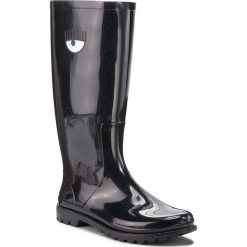 Kalosze CHIARA FERRAGNI - 18AI-CF2188 Black. Czarne kalosze damskie marki Chiara Ferragni, z tworzywa sztucznego. W wyprzedaży za 479,00 zł.