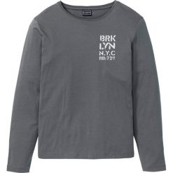 Shirt z długim rękawem Slim Fit bonprix szary z nadrukiem. Szare koszulki męskie bonprix, s, z nadrukiem, z okrągłym kołnierzem, z długim rękawem, długie. Za 44,99 zł.
