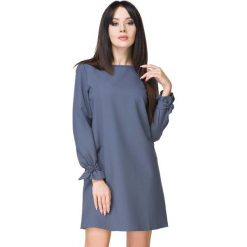 Niebieska Sukienka Wizytowa z Wiązaniami. Niebieskie sukienki damskie Molly.pl, na co dzień, s, bez wzorów, eleganckie, z dekoltem na plecach, bez rękawów, długie. Za 159,00 zł.