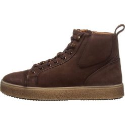 Skórzane sneakersy w kolorze ciemnobrązowym. Pomarańczowe sneakersy męskie Otto Kern, na sznurówki. W wyprzedaży za 349,95 zł.