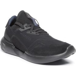 Sneakersy TOMMY HILFIGER - Corporate Mix Modern Runner FM0FM02382 Black 990. Czarne sneakersy męskie TOMMY HILFIGER, na co dzień, bez wzorów, z zamszu, bez zapięcia. W wyprzedaży za 269,00 zł.