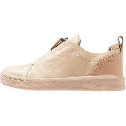 Trampki damskie slip on: ohw? MILLIE Tenisówki i Trampki beige