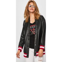 Guess Jeans - Kurtka. Czarne kurtki damskie Guess Jeans, s, z aplikacjami, z elastanu, krótkie. Za 679,90 zł.