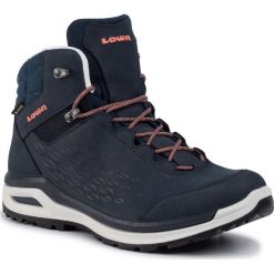 Trekkingi LOWA - Locarno Gtx Qc Ws GORE-TEX 320815 Navy/Mandarin 6912. Niebieskie trapery damskie Lowa, ze skóry, bez obcasa, bez zapięcia. W wyprzedaży za 519,00 zł.
