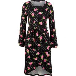 Sukienka shirtowa w kwiaty bonprix czarny z nadrukiem. Czarne sukienki damskie bonprix, z nadrukiem, bez kołnierzyka, bez rękawów. Za 49,99 zł.