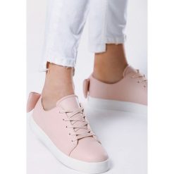 Różowe Buty Sportowe Sparkling Bowknot. Różowe buty sportowe damskie Born2be, z aplikacjami, ze skóry, sportowe. Za 59,99 zł.