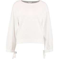 Swetry klasyczne damskie: Opus POMPON Sweter milk