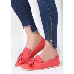 Czerwone Mokasyny Navy Blue. Czerwone mokasyny damskie marki vices, ze skóry, na płaskiej podeszwie. Za 49,99 zł.