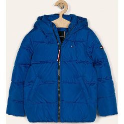 Tommy Hilfiger - Kurtka dziecięca 116-176 cm. Niebieskie kurtki chłopięce TOMMY HILFIGER, bez wzorów, z poliesteru, krótkie, z kapturem. Za 649,90 zł.