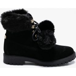 Guess Jeans - Botki. Czarne buty zimowe damskie Guess Jeans, z jeansu, na obcasie, na sznurówki. Za 699,90 zł.