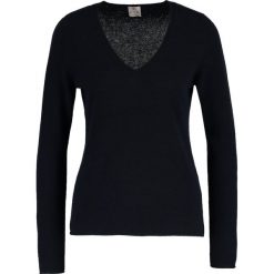 FTC Cashmere PULLI V NECK Sweter midnight. Niebieskie bluzy damskie marki FTC Cashmere, m, bez wzorów, z lyocellu, bez rękawów, bez kaptura. Za 959,00 zł.