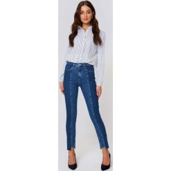 Spodnie damskie: NA-KD Jeansy z panelami - Blue