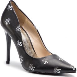 Szpilki VERSACE JEANS - EOVTBS01 70894 M60. Czarne półbuty damskie Versace Jeans, bez wzorów, z jeansu, bez obcasa, na obcasie, bez zapięcia. W wyprzedaży za 519,00 zł.