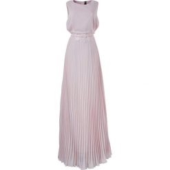 Sukienka plisowana bonprix w kolorze bzu. Fioletowe sukienki damskie bonprix, bez wzorów, eleganckie, z okrągłym kołnierzem, bez rękawów. Za 179,99 zł.