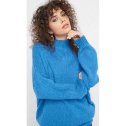 Sweter oversize z golfem. Niebieskie golfy damskie Orsay, s, z dzianiny. Za 99,99 zł.