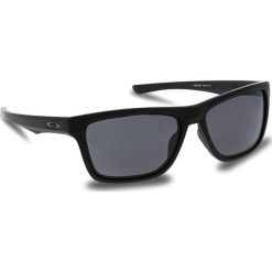 Okulary przeciwsłoneczne OAKLEY - Holston OO9334-0858 Matte Black/Prizm Grey. Czarne okulary przeciwsłoneczne męskie wayfarery Oakley, z tworzywa sztucznego. W wyprzedaży za 449,00 zł.