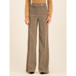 Spodnie materiałowe Marciano Guess 94G107 9176Z. Pomarańczowe spodnie damskie MARCIANO GUESS, z elastanu. W wyprzedaży za 359,00 zł.