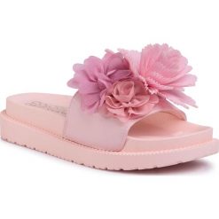 Klapki COLORS OF CALIFORNIA - HC.JINFYEDGE57 Pink. Różowe klapki damskie Colors of California, z aplikacjami, ze skóry ekologicznej, bez obcasa. Za 239,00 zł.