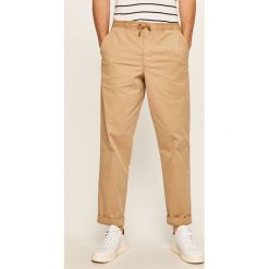 Polo Ralph Lauren - Spodnie. Brązowe spodnie męskie Polo Ralph Lauren, na co dzień, s, bez wzorów, z elastanu. W wyprzedaży za 479,90 zł.