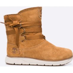 Timberland - Botki Leighland Pull On. Szare botki damskie Timberland, z materiału, z okrągłym noskiem, na obcasie. W wyprzedaży za 399,90 zł.
