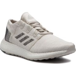 Buty adidas - PureBoost Go B37802 Nondye/Gresix/Rawwht. Szare buty sportowe damskie Adidas, bez wzorów, z tworzywa sztucznego, sportowe, do biegania. W wyprzedaży za 339,00 zł.