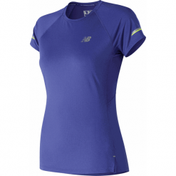 New Balance WT81200BUE. Niebieskie bluzki sportowe damskie New Balance, na lato, s, bez wzorów, z poliesteru, bez kołnierzyka, bez rękawów, bez kaptura, do biegania. Za 59,99 zł.