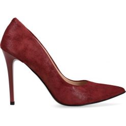 Szpilki czerwone zamszowe. Czerwone szpilki ze skóry, eleganckie, na wysokim obcasie. Za 199,00 zł.