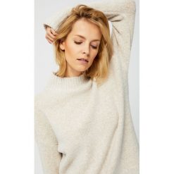 Sweter z półgolfem. Brązowe swetry damskie Moodo, s, bez wzorów, bez rękawów, bez kaptura. Za 49,99 zł.