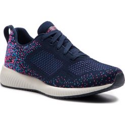 Buty SKECHERS - BOBS SPORT Awesome Sauce 32501/NVPK Nvy/Pink. Niebieskie buty sportowe damskie marki Skechers, bez wzorów, z tworzywa sztucznego, sportowe, na fitness i siłownię. Za 239,99 zł.