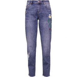 Escada Sport Jeansy Relaxed Fit light blue. Niebieskie jeansy damskie marki Escada Sport, bez wzorów, z elastanu. W wyprzedaży za 635,60 zł.