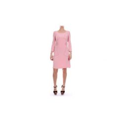 Sukienki krótkie Moschino A04166124. Różowe sukienki damskie MOSCHINO, bez wzorów, bez kołnierzyka, z krótkim rękawem, krótkie, mini. Za 1630,79 zł.