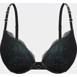 Biustonosz super push up - Czarny. Czarne biustonosze Reserved, bez wzorów. Za 69,99 zł.