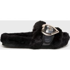 Love Moschino - Klapki. Czarne klapki damskie marki Love Moschino, z materiału. W wyprzedaży za 399,90 zł.