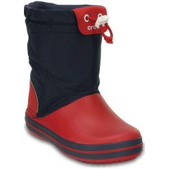Crocs Śniegowce Crocband Lodgepoint Boot Kids Navy/Red 32,5. Czerwone buty dziewczęce zimowe Crocs, bez zapięcia. W wyprzedaży za 149,00 zł.