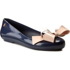 Baleriny MELISSA - Space Love IV Ad 31954 Blue/Pink 52227. Niebieskie baleriny damskie Melissa, na co dzień, bez wzorów, z tworzywa sztucznego, bez obcasa, bez zapięcia. W wyprzedaży za 159,00 zł.