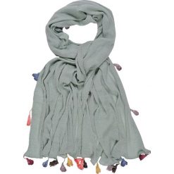 GŁADKI SZALIK Z KOLOROWYMI CHWOSTAMI. Zielone kominy damskie Top Secret, z tkaniny. W wyprzedaży za 24,99 zł.