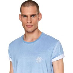 T-shirt z nadrukiem. Białe t-shirty męskie Top Secret, na zimę, m, z nadrukiem, z bawełny, klasyczne, z klasycznym kołnierzykiem, krótkie. W wyprzedaży za 19,99 zł.