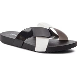 Klapki ZAXY - Check Thong Fem 17543 Czarny 90081 DD285043. Czarne klapki damskie Zaxy, bez wzorów, z tworzywa sztucznego, bez obcasa. Za 119,00 zł.
