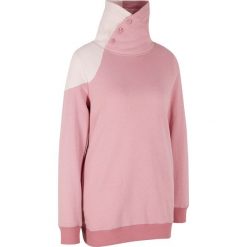 Bluza z wysokim kołnierzem, długi rękaw bonprix jasnoróżowy melanż. Fioletowe bluzy damskie bonprix, bez wzorów, z długim rękawem, długie, bez kaptura. Za 99,99 zł.