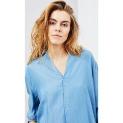 Bluzka koszulowa lyocell. Bluzki damskie Moodo, xs, bez wzorów, z lyocellu, z koszulowym kołnierzykiem, bez rękawów. Za 29,99 zł.