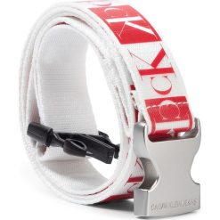 Pasek Damski CALVIN KLEIN JEANS - J Plaque Canvas Belt 3Cm K60K606261 XA9. Białe paski damskie Calvin Klein Jeans, w paski, z jeansu. Za 179,00 zł.