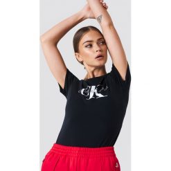 T-shirty damskie: Calvin Klein T-shirt Core Monogram Logo - Black