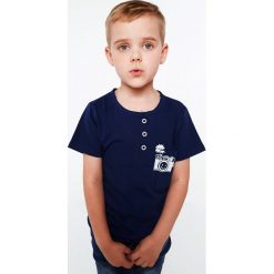 T-shirt chłopięcy z guzikami granatowy NDZ4482. Niebieskie t-shirty chłopięce Fasardi, bez wzorów, bez rękawów. Za 39,00 zł.