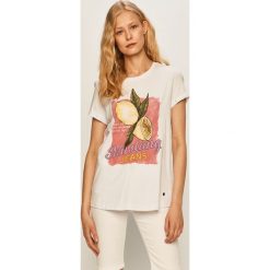 Mustang - T-shirt. Białe t-shirty damskie Mustang, s, z nadrukiem, z bawełny, casualowe, z okrągłym kołnierzem. W wyprzedaży za 89,90 zł.