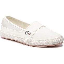 Espadryle LACOSTE - Marice 119 1 Cfa Off 7-37CFA003218C Wht/Off Wht. Białe espadryle damskie Lacoste, bez wzorów, z tworzywa sztucznego, bez obcasa, na płaskiej podeszwie. Za 299,99 zł.