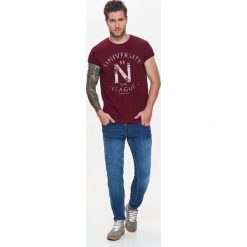 T-shirty męskie: T-SHIRT MĘSKI Z NADRUKIEM
