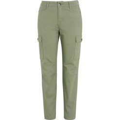 Cellbes Rozciągliwe spodnie typu cargo jasne khaki female zielony 54. Zielone spodnie damskie Cellbes, bez wzorów, z tkaniny. Za 209,00 zł.