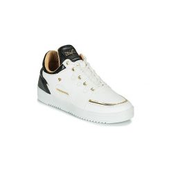 Buty Cash Money CMS71-LUXURY. Białe trampki męskie Cash Money, bez wzorów, bez zapięcia. Za 179,00 zł.