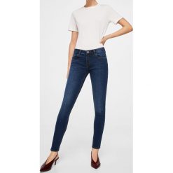Mango - Jeansy push-up Kim. Niebieskie rurki damskie marki Mango. Za 119,90 zł.